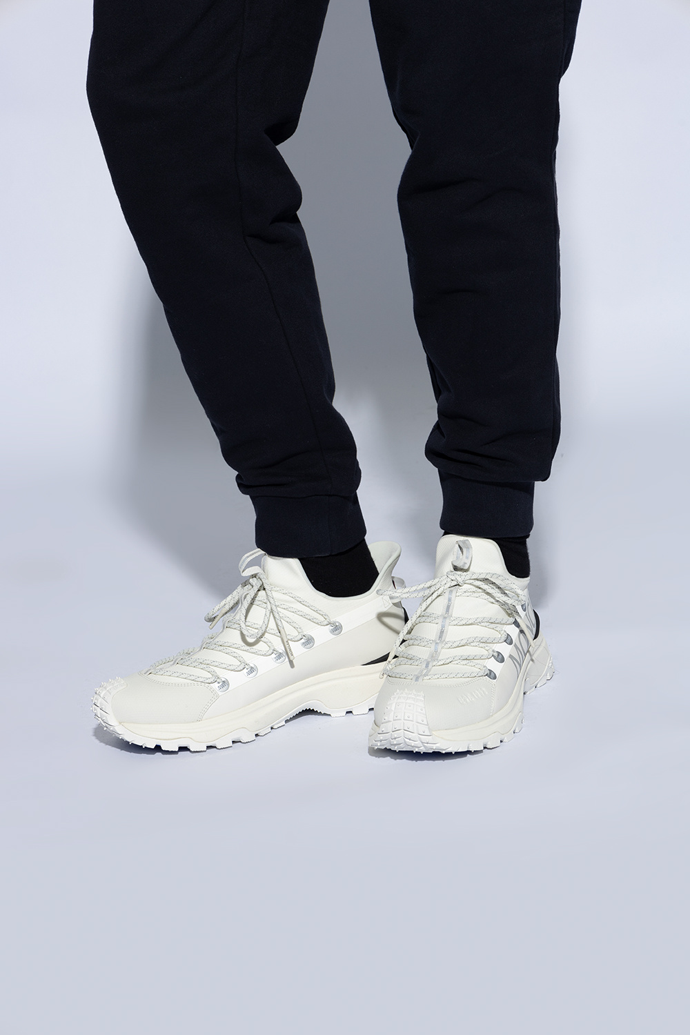 スニーカー MONCLER WHITE CANVAS TRAILGRIP LITE 2 SNEAKERS White 'Trailgrip Lite 2' sneakers Moncler - Vitkac Canada